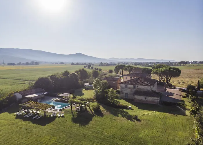 Отель Resort-le Terre Dei Cavalieri Кортона